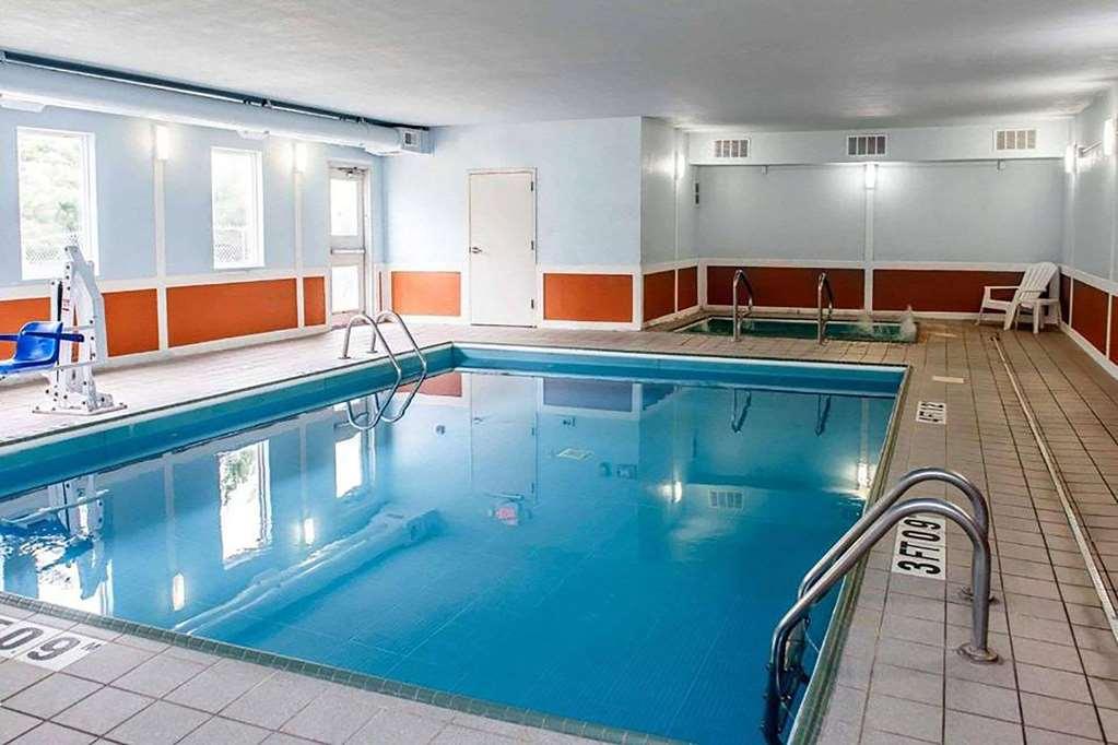 Baymont By Wyndham I-70 Hotel 2*