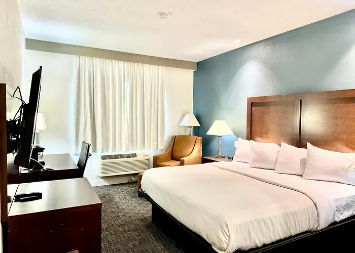Baymont By Wyndham Richmond I-70