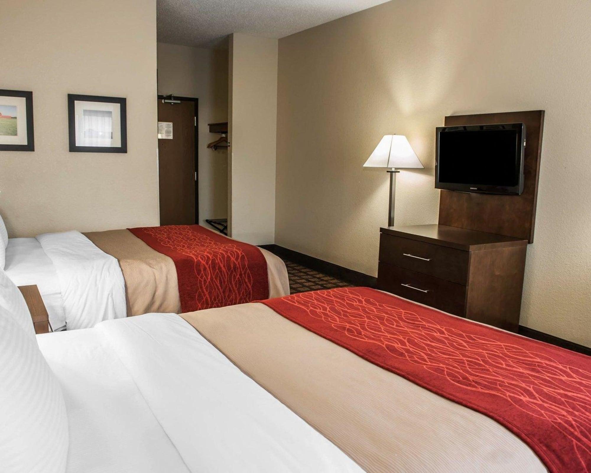 Baymont By Wyndham I-70 Hotel