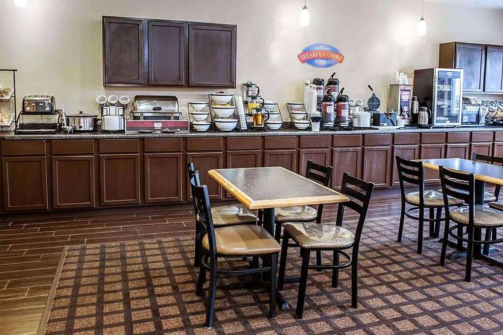 Hotel Baymont By Wyndham I-70 Richmond